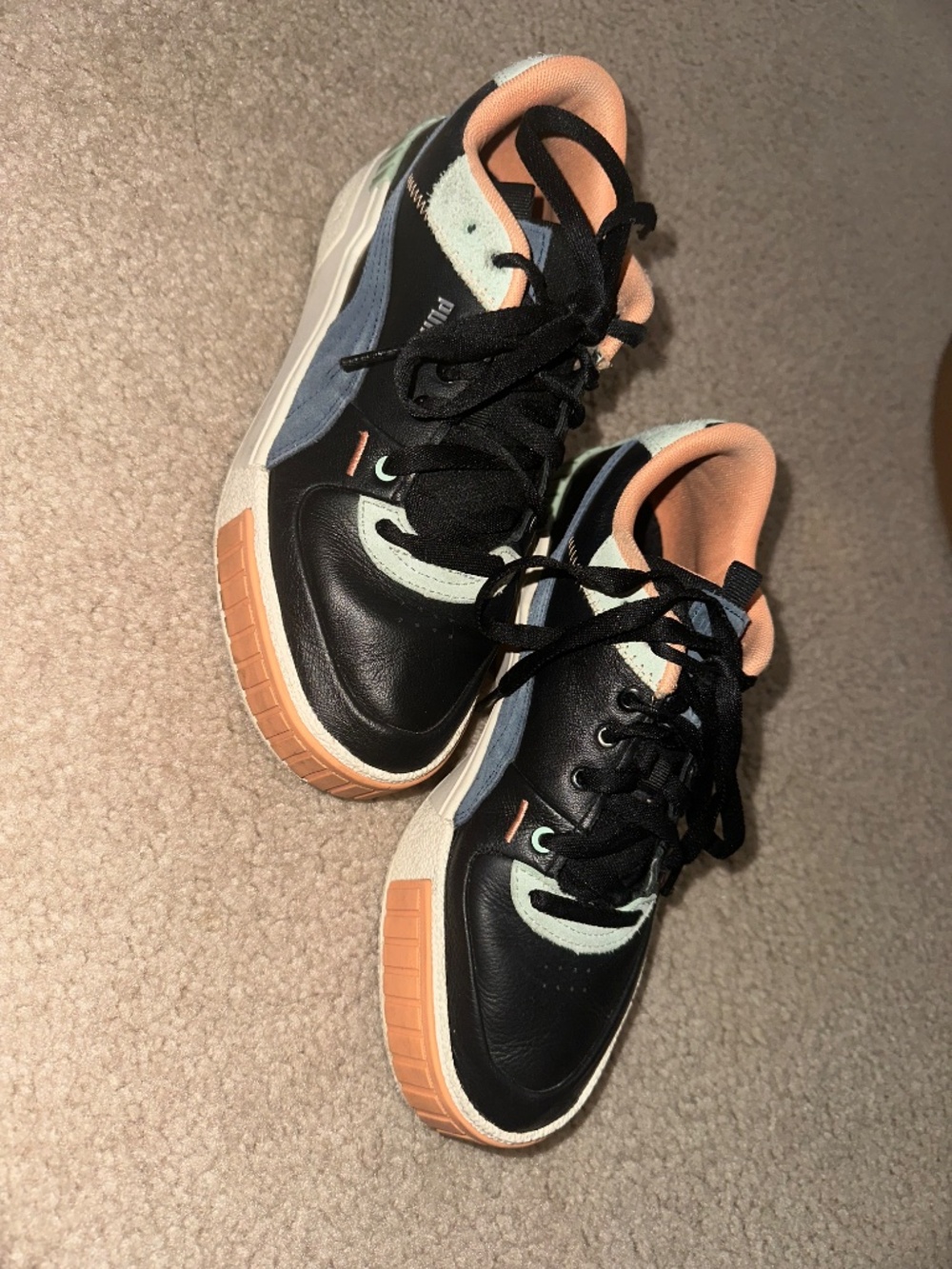 Puma shoes - Picture 5 of 6